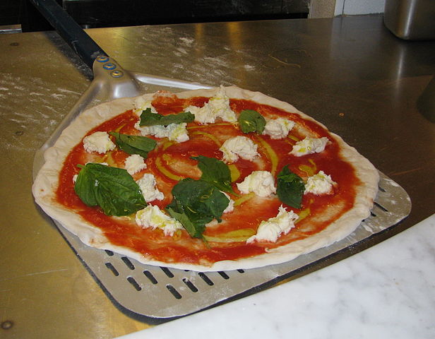 Pizzaschieber aus Aluminium