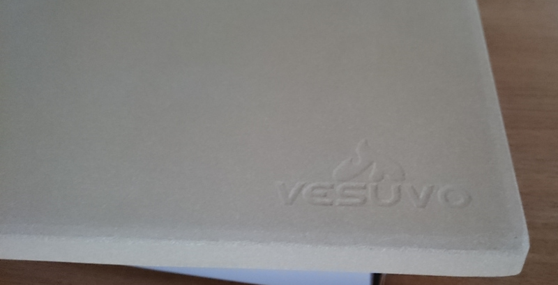 Vesuvo Brotbackstein (1,5 cm hoch) aus Cordierit